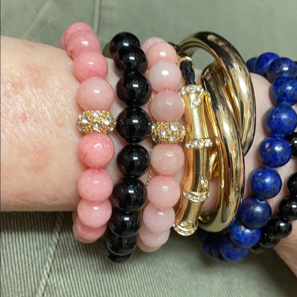 ✅2 Pink crystal beaded bracelets. Offers Welcomed. - Picture 13 of 14